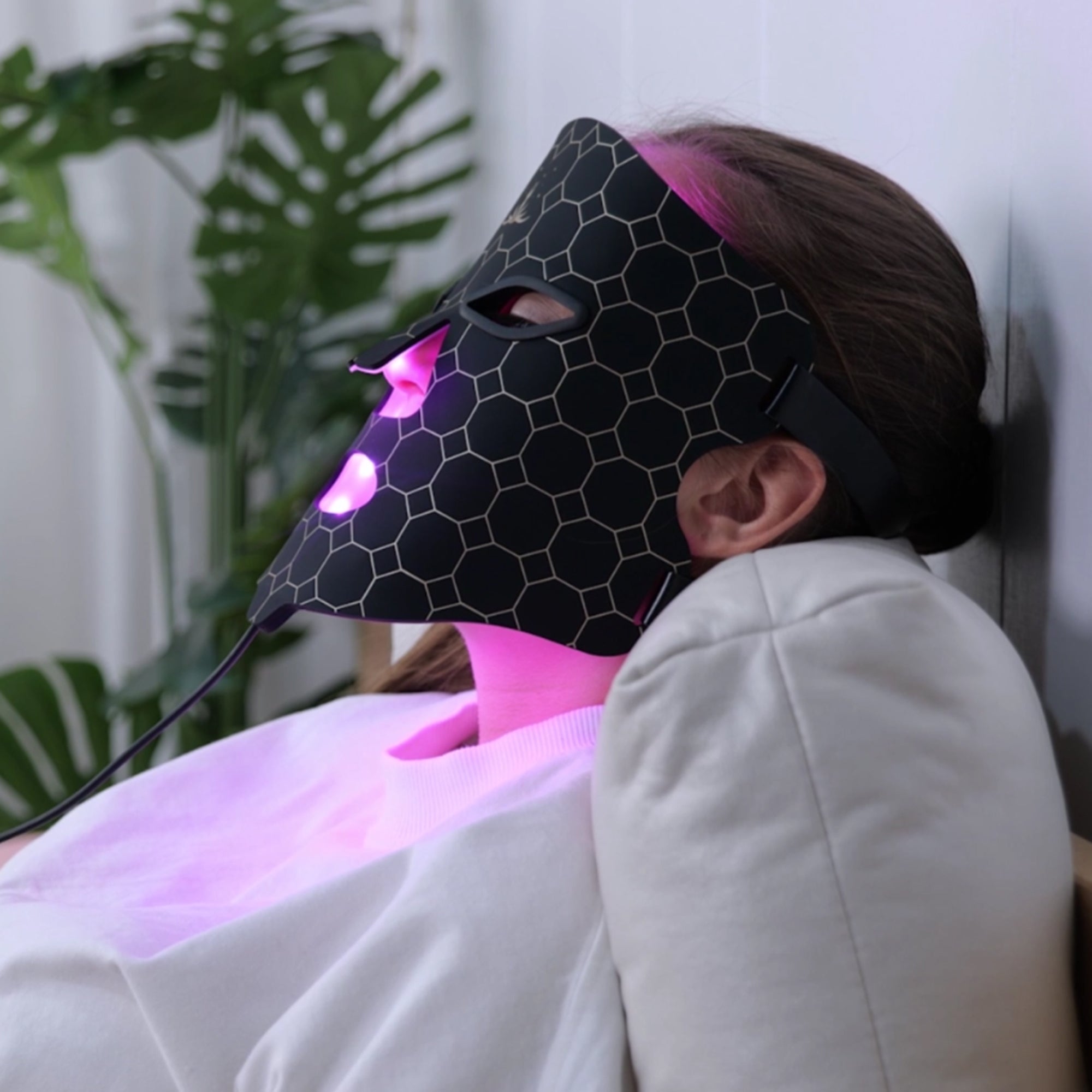 The science behind red light therapy: Why You Skin Will Glow