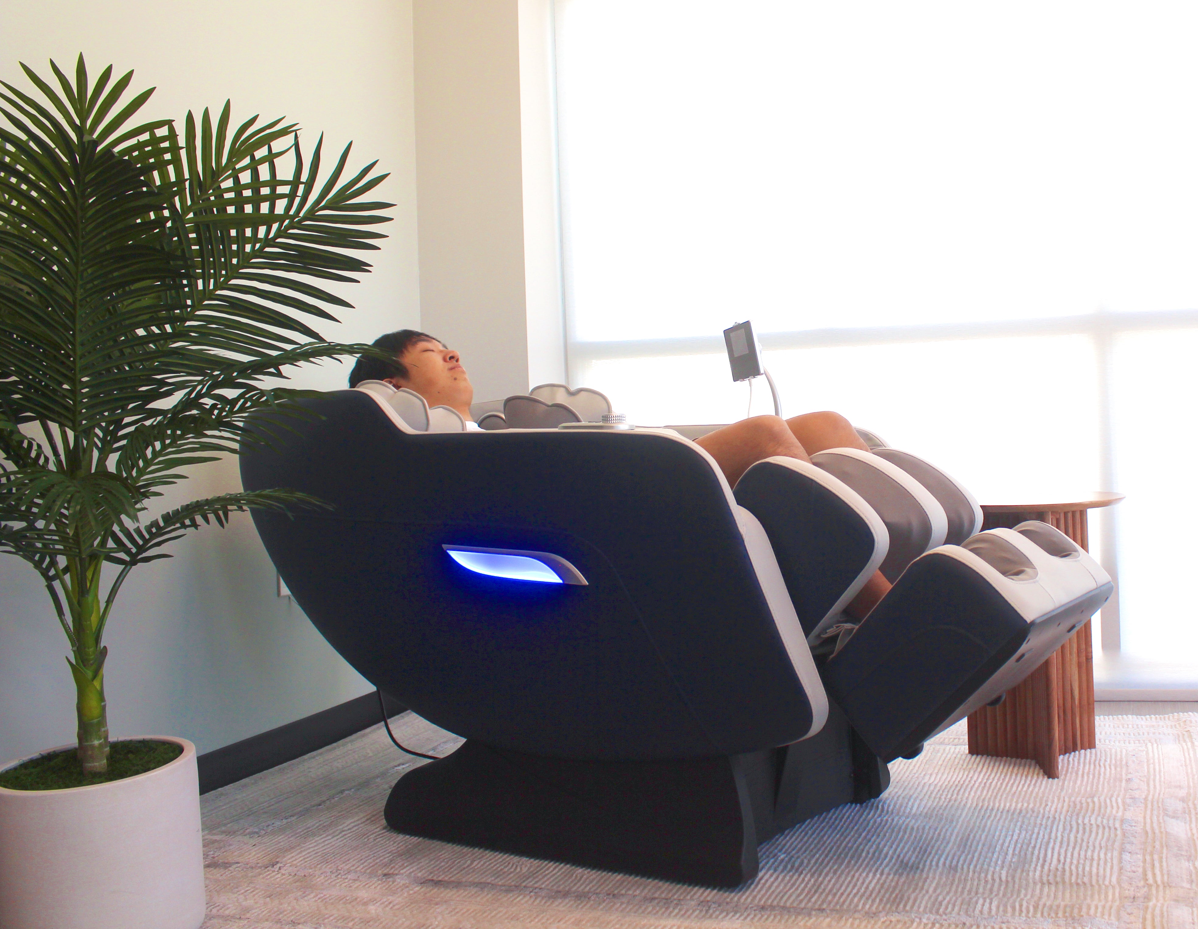 Lifesmart 2D Massage Zero Gravity Chair w/ Bluetooth