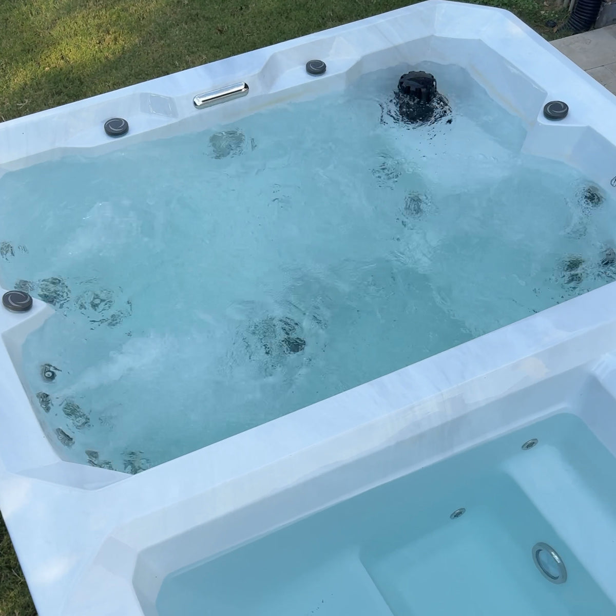 LIFETREND Sierra 3 Person Hot Tub & Cold Plunge Combo — photo 8