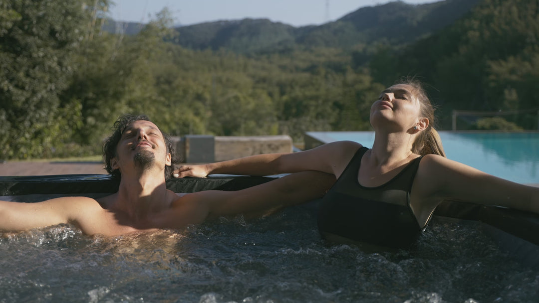 EZLIFE 4-5 Person Foam Hub video with bubbles and massage for relaxation year round even in cold weather with four season foam insulation.